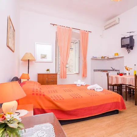 Ana's Appartement *