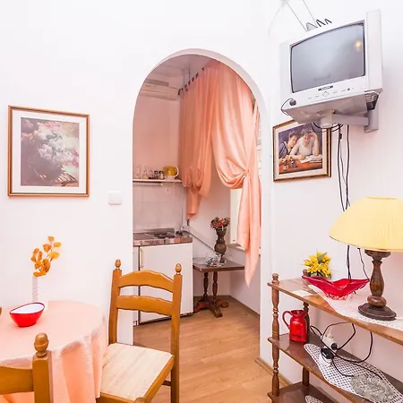 Ana's Apartman